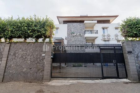 Jual Cepat Rumah Kost Aktif 24 Kamar di Sayap Utara Pasteur Dekat Universitas Maranatha Bandung