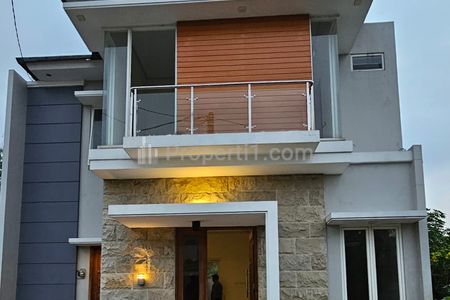 Dijual Rumah 2 Lantai Minimalis Dalam Cluster Seputar Wonocatur Banguntapan Yogyakarta