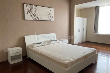 Disewakan Rumah Kemang Bangunan 2,5 Lantai Type 3 BR dengan Luas Tanah 130 m2 Full Furnished Siap Huni