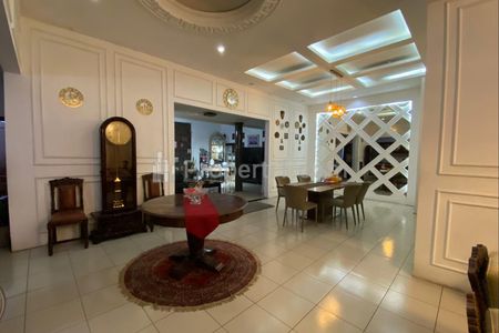 Jual Rumah Komplek di Antapani Dekat Arcamanik Bandung