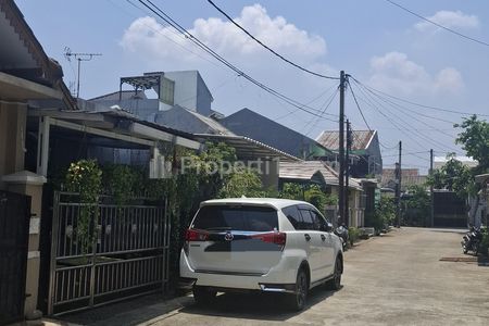 Disewakan Rumah Sangat Stategis dan Baru Direnovasi di Puri Nirwana 3 Cibinong, Bogor