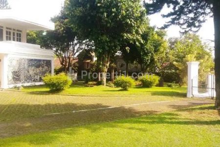 Dijual Rumah Luas di Jalan Babakan Indah, Kota Bogor