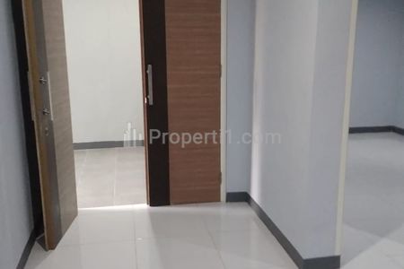 Disewakan Rumah 2 Lantai Area Kebayoran Baru, Jakarta Selatan 4+1BR