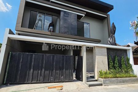 Dijual Rumah Baru 2 Lantai Mewah Modern Seputar Cupuwatu Purwomartani Yogyakarta
