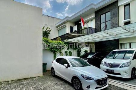 Dijual Rumah Mewah di Town House Residence, Jakarta Selatan