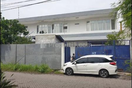 Dijual & Disewakan Gudang Luas 2.300 m2 di Jalan Brigjen Katamso, Sidoarjo