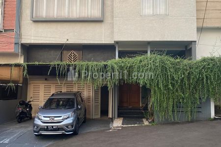 Disewakan Rumah Modern Minimalis Full Furnished Ada Swimming Pool - Dicilandak Timur, Pasar Minggu Jakarta Selatan
