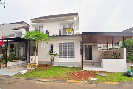 Rumah posisi di hook/pojok... Parkir depan rumah bisa 3 mobil