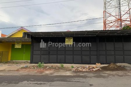Disewakan Gedung Luas untuk Usaha di Lokasi Strategis di Gadingrejo, Pasuruan, Jawa Timur