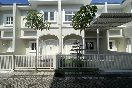 Jual Rumah 2 Lantai Exclusive 0 Jl. Raya di Pandaan, Pasuruan