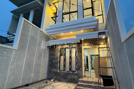 Jual Rumah Baru On Progress di Greenlake Wonorejo Surabaya Timur