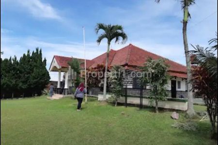 Dijual Villa Luas di Jalan Villa, Kabupaten Bogor