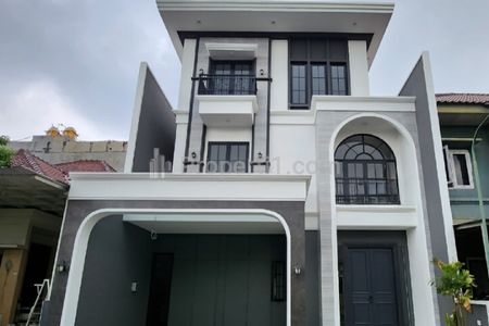 Dijual Rumah Villa Taman Telaga Citraland Surabaya - New American Classic Desain Lokasi Terdepan Dekat G Walk, Sekolah Ciputra