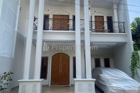 Dijual Rumah Mewah Klasik Modern Strategis Termurah Dalam Komplek di Kebagusan Jakarta Selatan