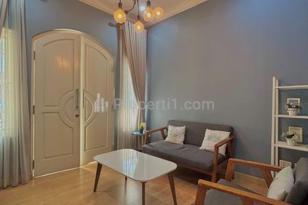 Jual Rumah di Kemang, Jakarta Selatan - 3+1 Kamar Tidur SHM