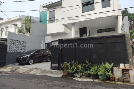 Dijual Rumah Komplek Mewah Brand New Strategis Termurah Area Kayu Manis Jakarta Timur LT 163 m2
