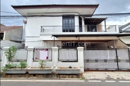 Dijual Rumah Mewah Strategis Termurah di Rawamangun Jakarta Timur LT 180 m2