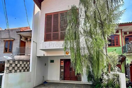 Dijual Rumah Mewah Brand New Skandinavia Modern Termurah di Komplek Keuangan Fatmawati Cilandak Jakarta Selatan