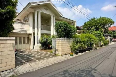 Dijual Rumah Mewah Siap Huni Lokasi Dekat MRT H Nawi Akses 2 Mobil di Gandaria Selatan Jakarta Selatan, Spek Luas Tanah 380 m2