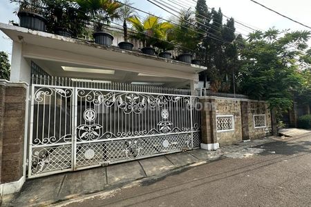 Jual Rumah Full Furnished di Pejaten Barat Dekat Unas Jakarta Selatan