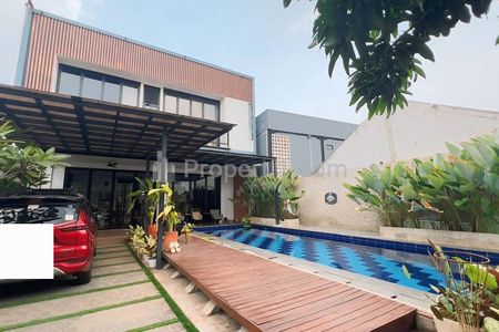 Dijual Rumah Sultan Mewah di Adiarsa Timur Karawang Jawa Barat