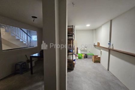 Dijual Rukan 3 Lantai di Taman Ratu Indah Jakarta Barat – Cocok untuk Kantor, Dagang, Gudang dan Tinggal