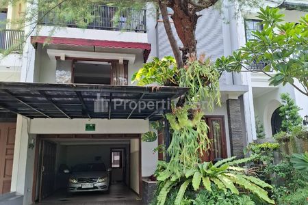 Dijual Rumah di Lebak Bulus, Jakarta Selatan - Luas Tanah 173m2 dengan 4 Kamar Tidur