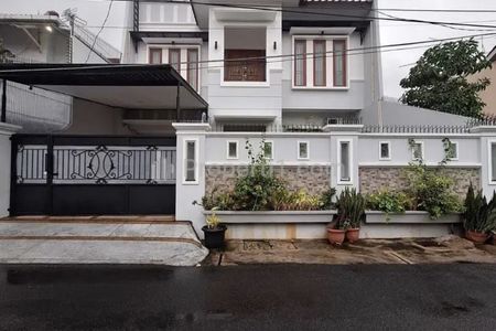 Dijual Rumah Mewah di Bulak Tengah, Klender, Duren Sawit, Jakarta Timur