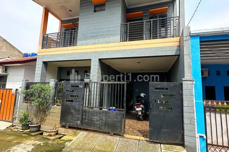 Dijual Rumah Second 2 Lantai di Jati Rahayu, Pondok Gede, Kota Bekasi