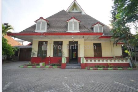 Rumah Usaha Dijual di Jalan Raya Diponegoro Surabaya Pusat