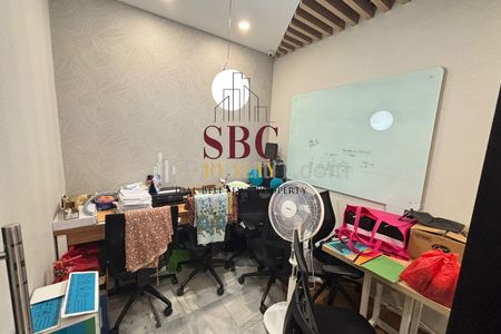 Disewakan Perkantoran SOHO Capital Podomoro City Furnished Best View