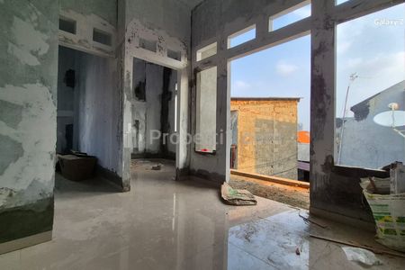 Dijual Murah BU 2 Unit Rumah Baru Tahap Finishing di Bintara Bekasi