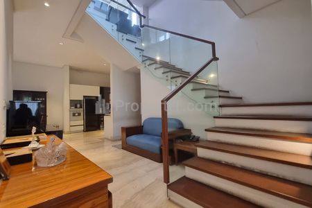 Disewakan Rumah Mewah Pondok Indah Jakarta Selatan - Strategis - Siap Huni