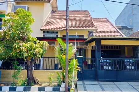 Rumah Dijual di Menanggal Gayungan Surabaya Selatan 2 Lantai Siap Huni