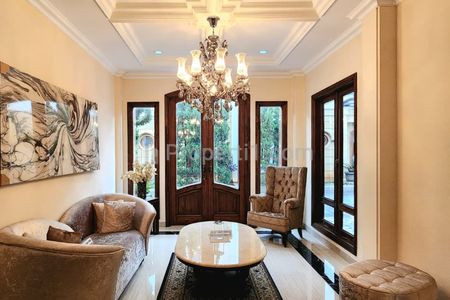 Jual Rumah Baru di dalam Town House di Lenteng Agung, Jagakarsa, Jakarta Selatan - 4+1 Kamar Tidur Furnished