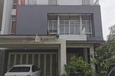 Jual Rumah 2 Lantai di Gading Eight Residence, Kelapa Gading, Jakarta Utara