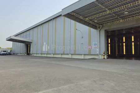 Jual Gudang Luas 1,5 Hektar Bangunan 7800 m2, Kekuatan Lantai 5 Ton / m2 di Kawasan Industri Deltamas, Cikarang, Jawa Barat