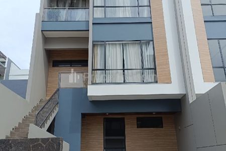 Dipasarkan 4 Unit Rumah Mewah Ready Stock di Setra Duta Royal Grande Bandung Barat