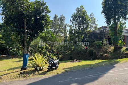 Dijual Kebun Durian Subur 1000m2 di Kerjo, Karanganyar