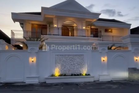 Dijual Rumah Mewah Mediterania Tanah Luas Seputar Jl. Kaliurang Km 8 Yogyakarta Dekat UGM, Pakuwon Mall