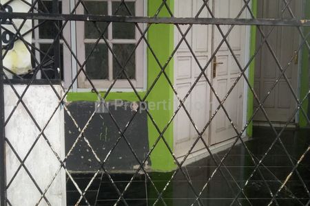 Rumah Dikontrakkan di Perum Tlogosari Semarang Dekat Kampus USM, Ada 5 Kamar Tidur, Hunian yang Tenang, Nyaman, Sejuk Asri dan Dekat Fasilitas Umum