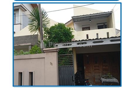 Jual Cepat Harga Spesial Rumah 2 Lantai di Jl. H. Jaya, Lebak Bulus, Cilandak Barat, Jakarta Selatan.