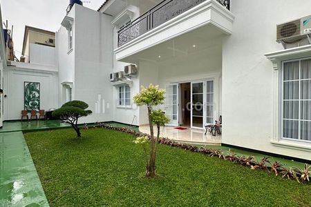 Jual Rumah di Margasatwa, Cilandak, Jakarta Selatan - Baru Renovasi, One Gate System, Halaman Depan & Belakang Luas