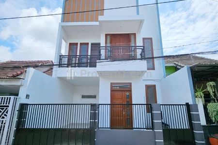 Dijual Rumah di Cakalang Blimbing Malang, 2 Lantai