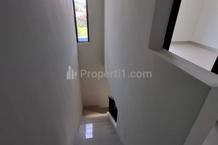 Disewakan Rumah Cluster Kondisi Baru di Bintaro Dekat Tol Parigi