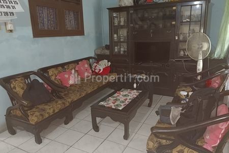 Rumah Dijual di Jalan Pejaten Raya, Jati Padang, Jakarta Selatan – Lingkungan Ramai & Strategis