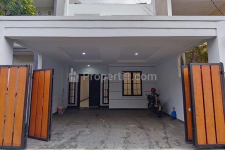 Jual Rumah Baru Lokasi Strategis di Kavling DKI Jakarta Timur