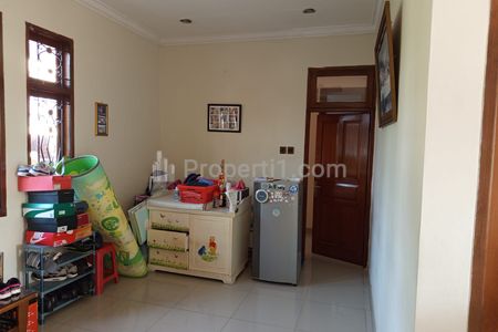 Jual Rumah 2 Lantai di Pinang Pondok Labu Cilandak Jakarta Selatan
