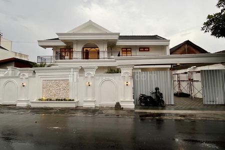 Dijual Rumah Mewah Mediterania Tanah Luas Seputar Jl. Kaliurang Km 8 Yogyakarta Dekat UGM, Pakuwon Mall