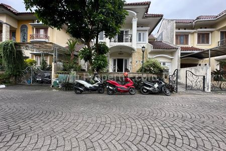 Dijual Rumah Klasik Modern Semi Furnish Dalam Perumahan Elite Jl. Godean Km 1 Yogyakarta Dekat Tugu Jogja, Malioboro